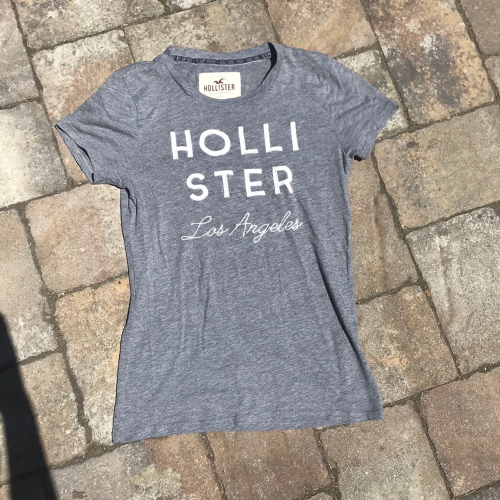 Hollister CA grey tee